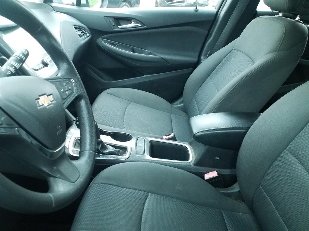 3G1BE6SM2JS621353-4s