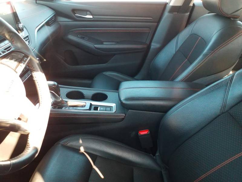 1N4BL4CW7KN304977-5s