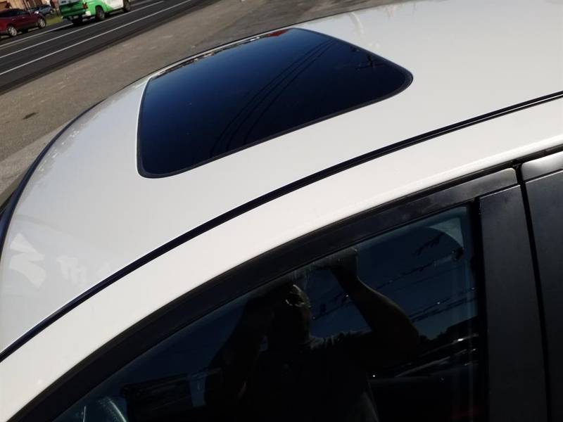 1N4BL4CW7KN304977-7s