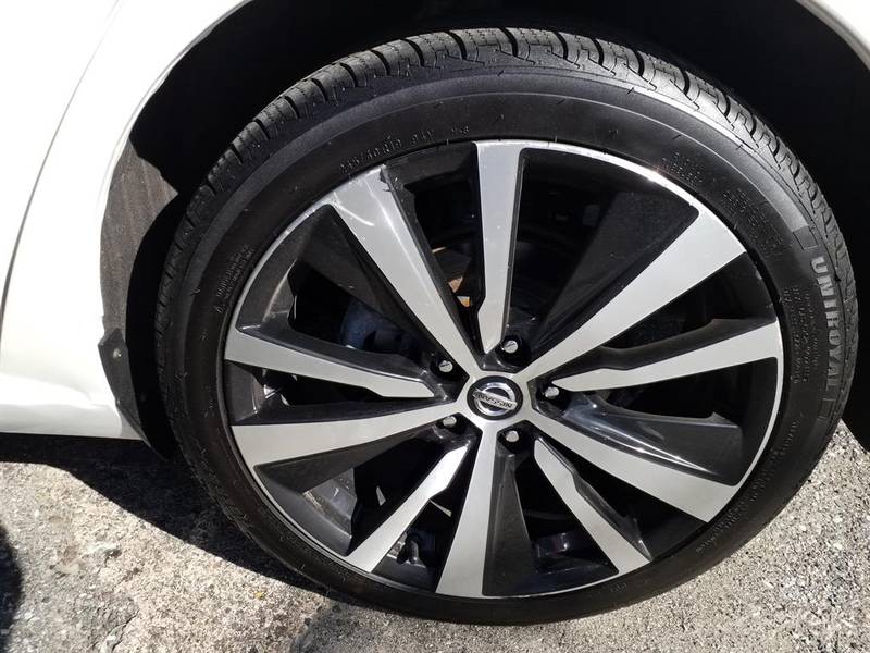 1N4BL4CW7KN304977-8s