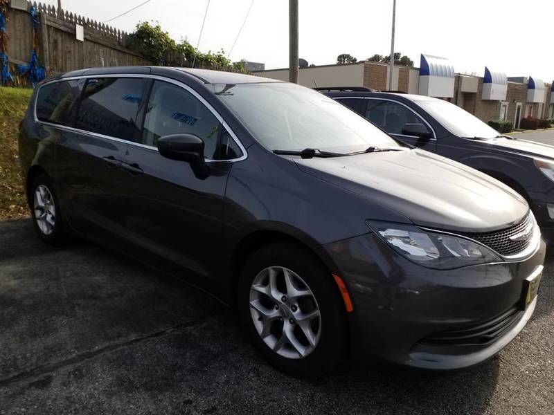 2C4RC1DG7JR305532-1s