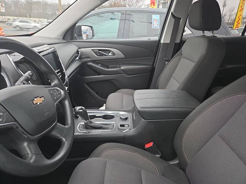 1GNEVFKW5JJ217803-4s