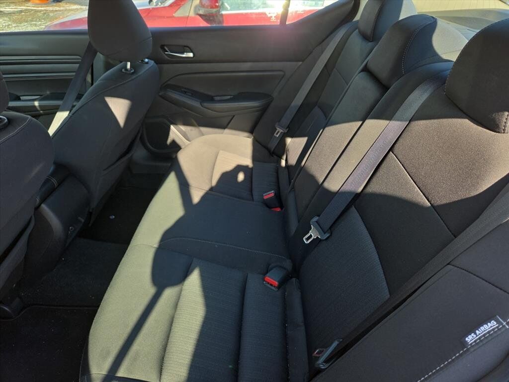 1N4BL4BV4KC228784-7s