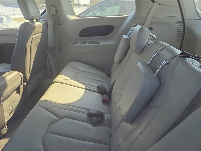 2C4RC1EG9JR131252-6s