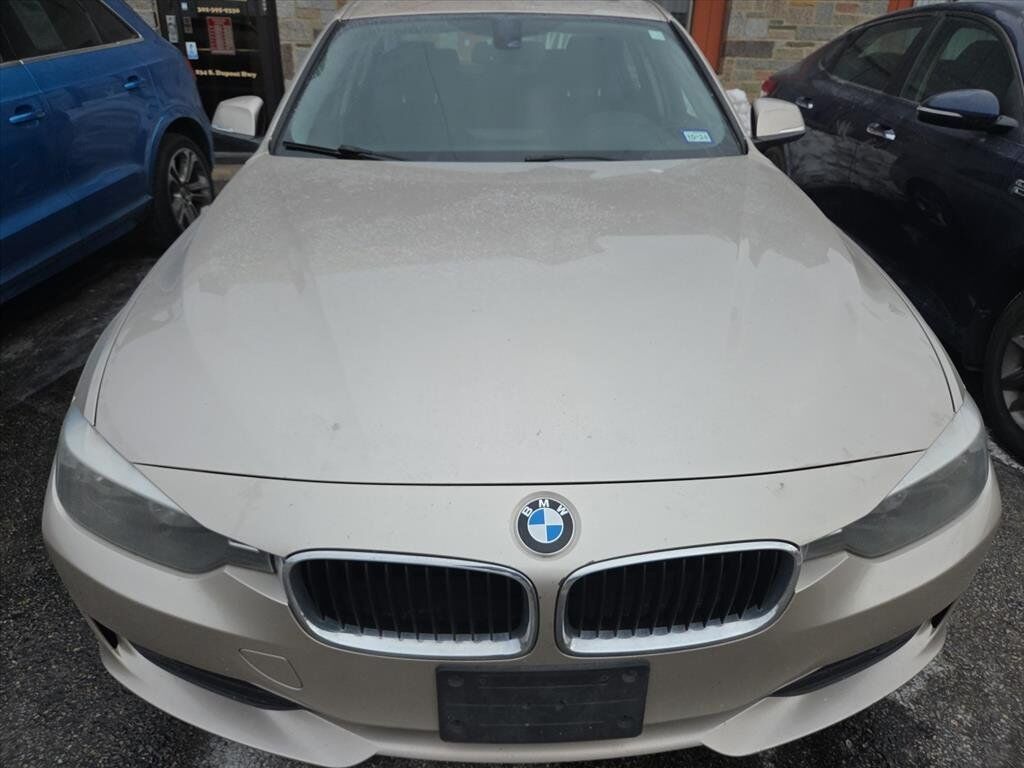 WBA3B1C52EPV79301-2s