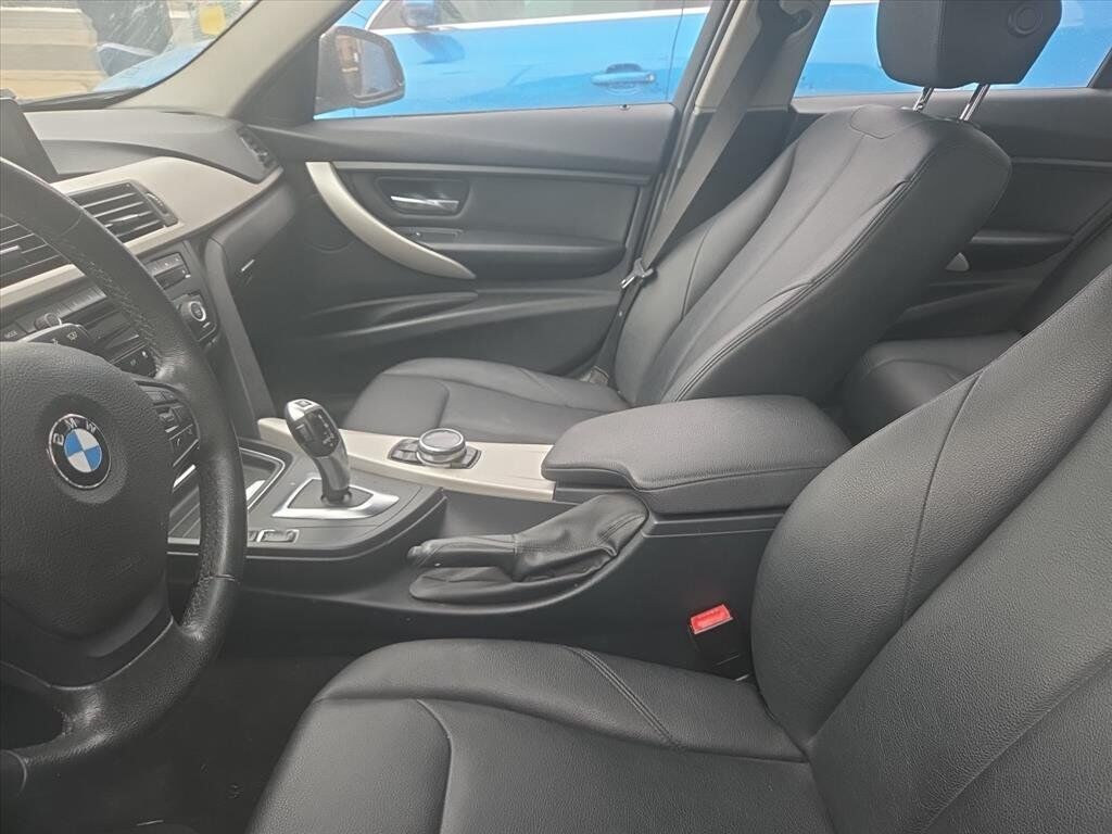 WBA3B1C52EPV79301-4s