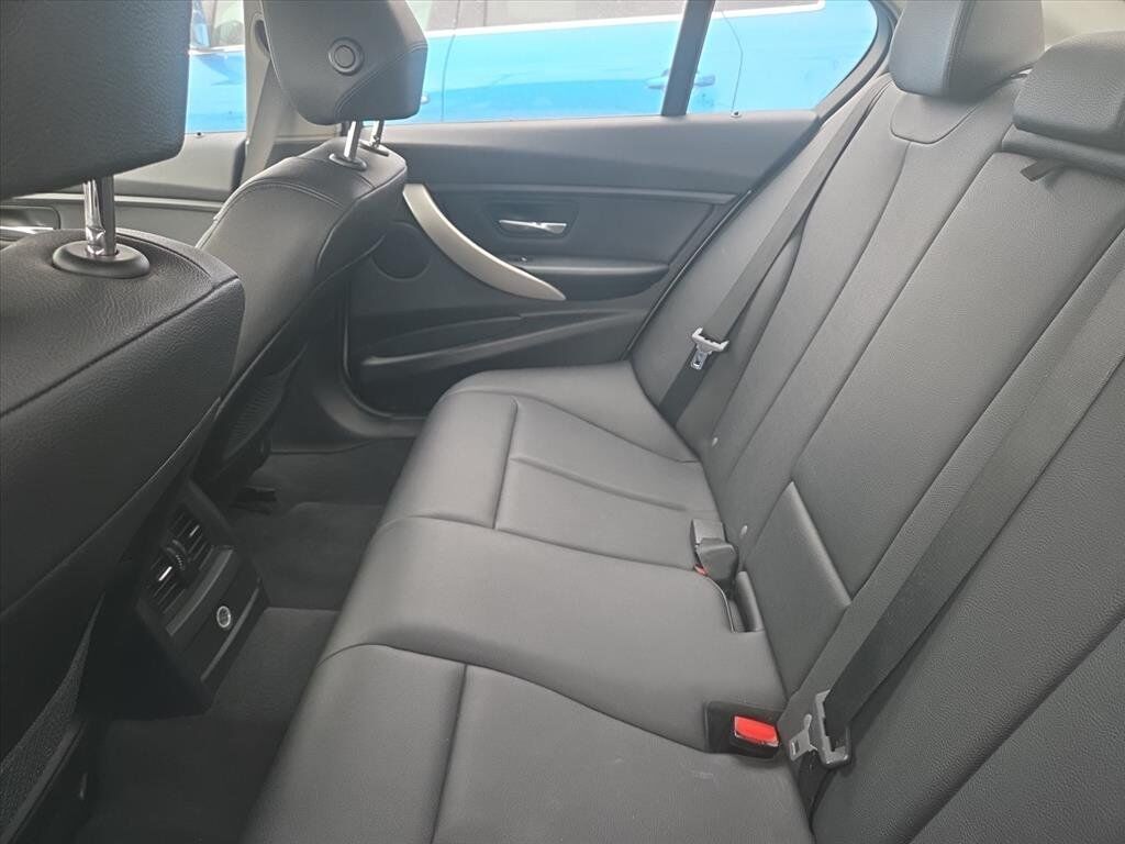 WBA3B1C52EPV79301-5s