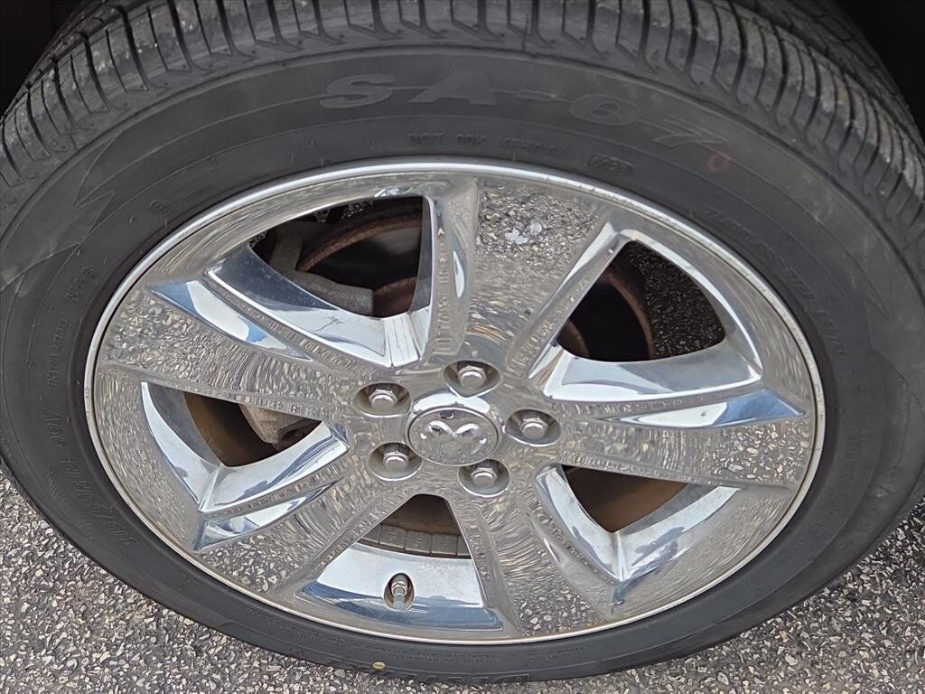 1B3CB8HB7BD261912-6s